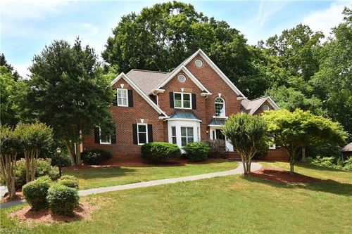 4244 Saddlewood Forest Dr, Winston Salem, NC, 27106-3576 | Card Image