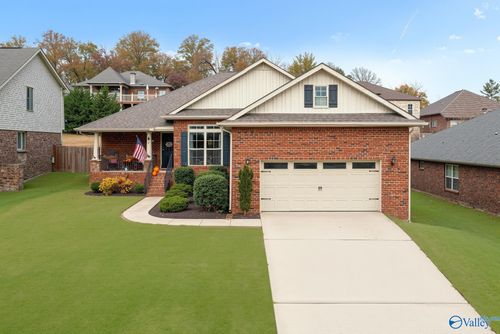 6813 Wintercrest Way Se, Owens Cross Roads, AL, 35763-8820 | Card Image