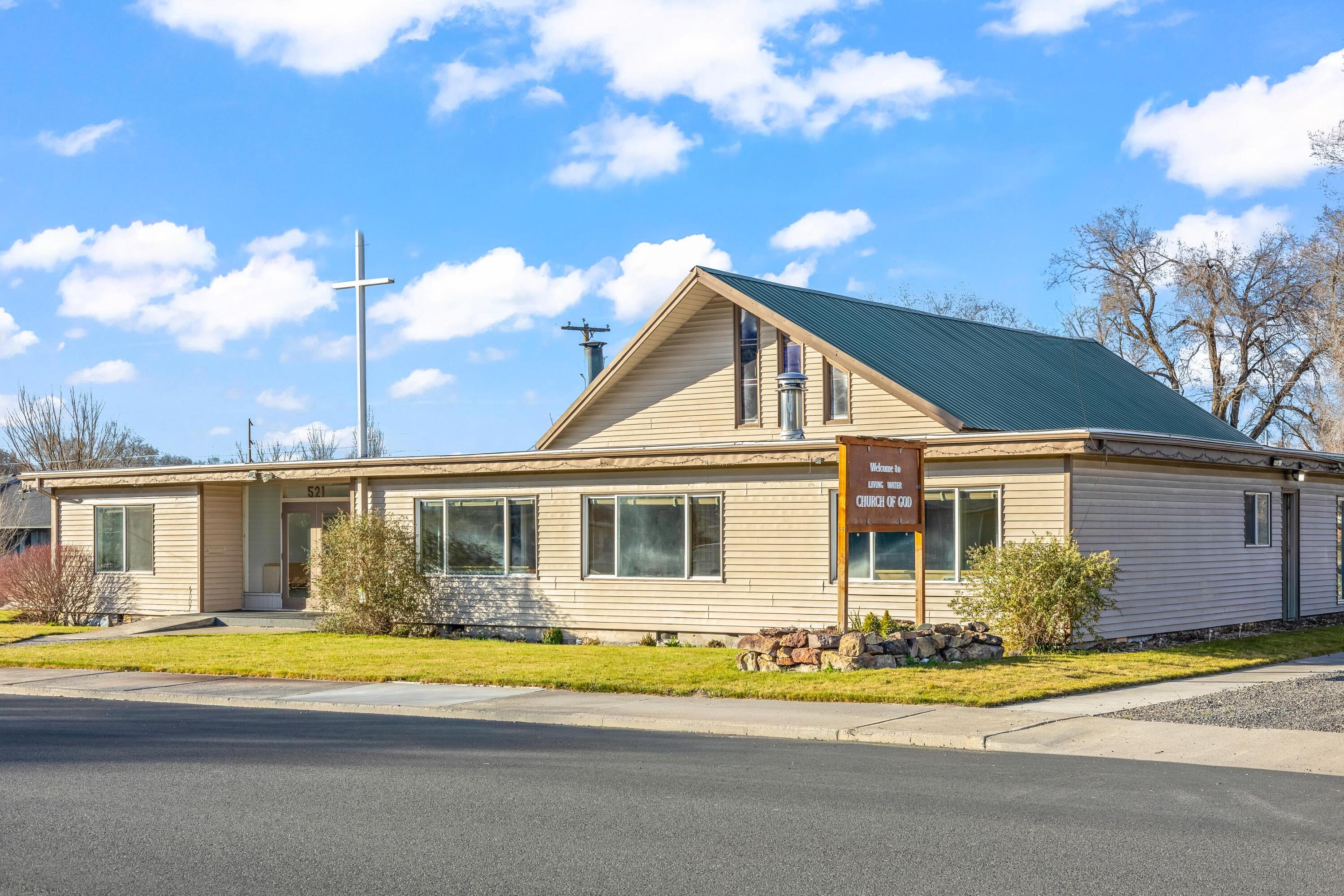 Commercial Sale in Prineville