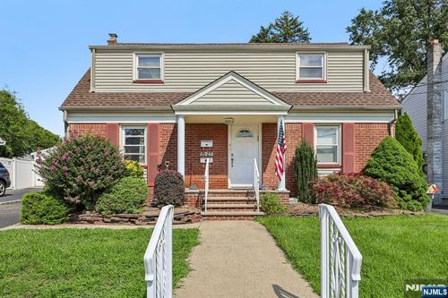 15-27 Parmelee Ave, Fair Lawn, NJ, 07410-1914 | Card Image