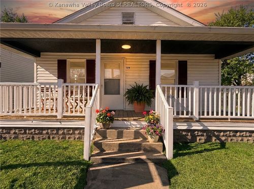 123 10th Ave, South Charleston, WV, 25303-1126 | Card Image