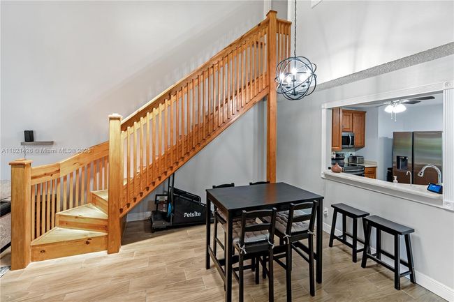 894 Ne Sandalwood Pl, Townhouse with 3 bedrooms, 3 bathrooms and null parking in Jensen Beach FL | Image 9
