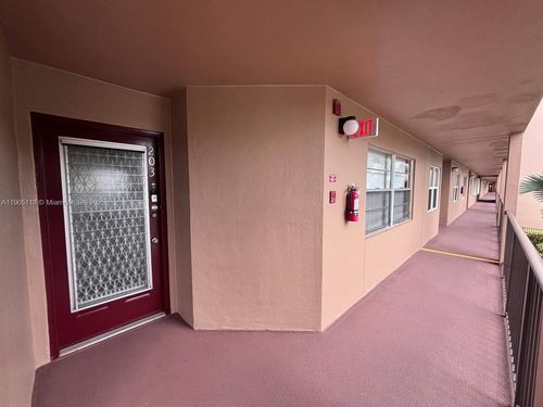 apt-203a-500 Sw 130th Ter, Pembroke Pines, FL, 33027-4050 | Card Image
