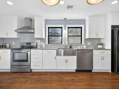 10-10 Chipman St, Medford, MA, 02155-4057 | Card Image