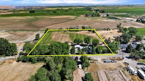 706 White Hawk Ln, Hagerman, ID, 83332-4233 | Card Image