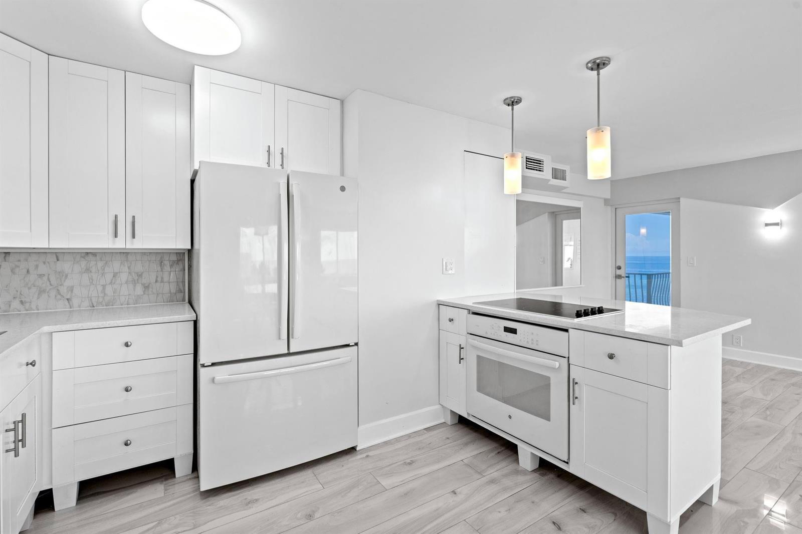 Residential in Hollywood 2