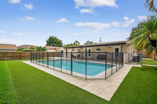 2305 Bermuda Dr, West Palm Beach, FL, 33406-5219 | Card Image