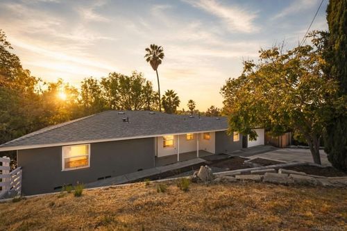 9365 Carmichael Dr, La Mesa, CA, 91941 | Card Image