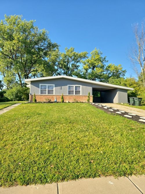 138 Algonquin St, Park Forest, IL, 60466-1425 | Card Image
