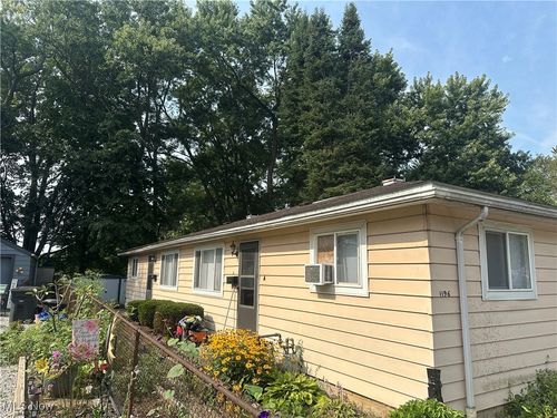 1196 Knox Ave, Akron, OH, 44314-2538 | Card Image