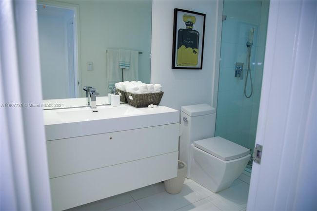 APT-1614 - 5601 Collins Ave, Home with 2 bedrooms, 2 bathrooms and null parking in Miami Beach FL | Image 11