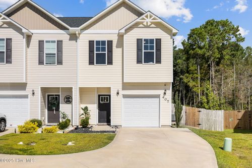 407 Frisco Way, Holly Ridge, NC, 28445-4205 | Card Image