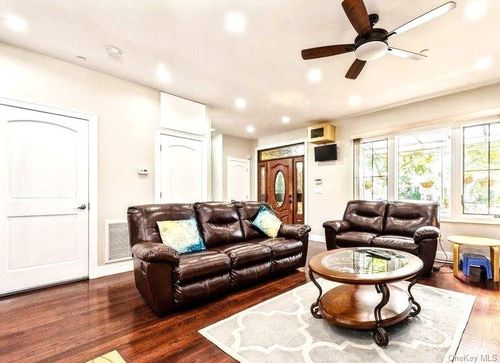 151-23 26th Ave, Flushing, NY, 11354-1515 | Card Image