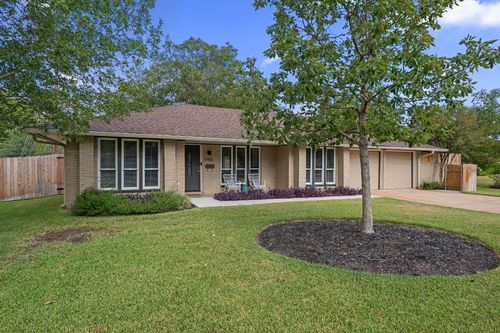 5900 N Hampton Dr, Austin, TX, 78723-3222 | Card Image