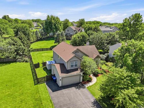271 Northwind Dr, Lake Villa, IL, 60046-6663 | Card Image