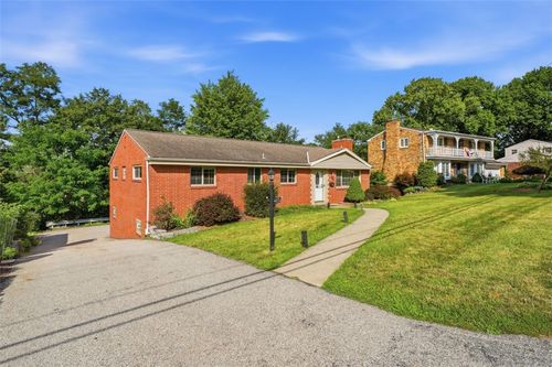 4774 Beall Dr, Pittsburgh, PA, 15236-2139 | Card Image