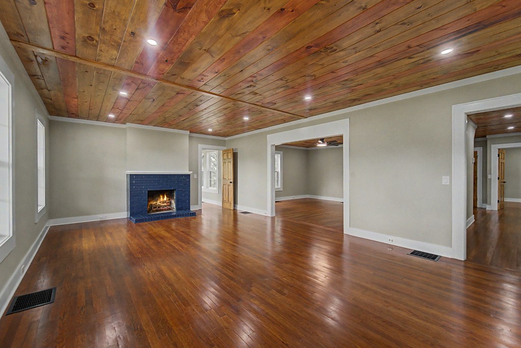 Commercial Sale in Franklin 5