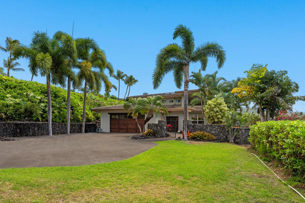 Papala Pl, Kailua Kona, HI 96740