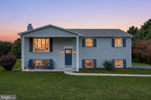 1624 Haar Rd, SPRING GROVE, PA, 17362-8003 | Card Image