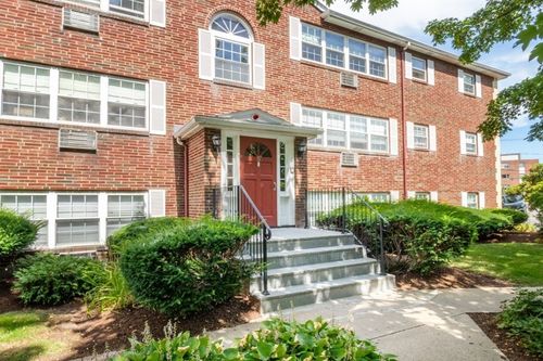12-5 Cass St, Boston, MA, 02132-4820 | Card Image