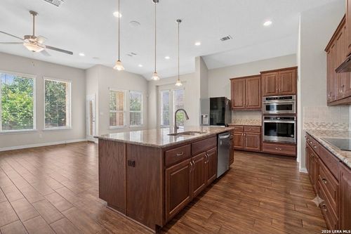 921 Academy Oaks Dr, San Marcos, TX, 78666-3497 | Card Image