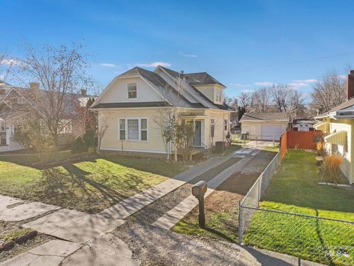 242 8th Ave E, Twin Falls, ID, 83301-6325 | Card Image