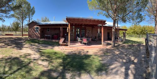 7015 Mcnutt Rd, Anthony, NM, 88021-9221 | Card Image