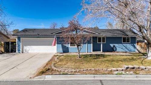 370 Maple St, Fernley, NV, 89408-8583 | Card Image