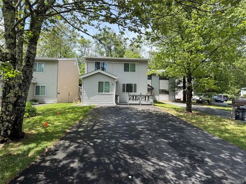 8 Peter Way, Kiamesha Lake, NY, 12751-5044 | Card Image