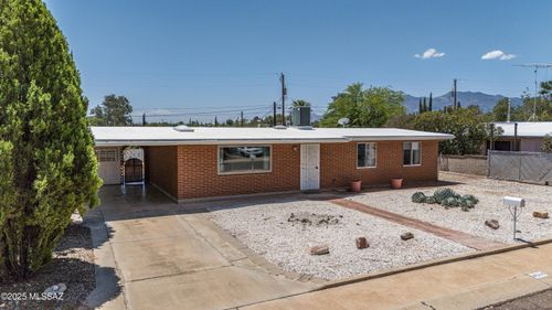 4564 Cedar Dr, Sierra Vista, AZ, 85635-2247 | Card Image