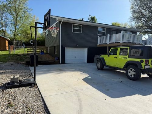 155 Elmwood Heights Rd, Williamstown, WV, 26187-8071 | Card Image