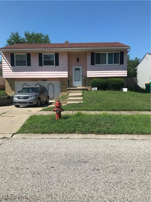 14369 Rochelle Dr, Maple Heights, OH, 44137-4417 | Card Image