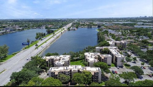 404-3550 Blue Lake Dr, Pompano Beach, FL, 33064-2025 | Card Image