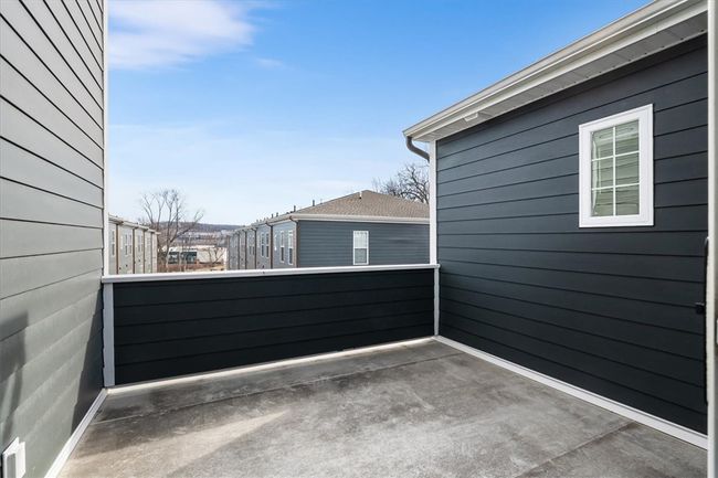 246 Limehouse Rd, Townhouse with 3 bedrooms, 3 bathrooms and null parking in Cranberry Twp PA | Image 4