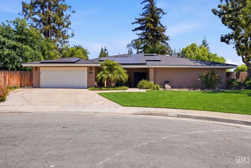 1504 Chinquapin Ct, Bakersfield, CA, 93309 | Card Image