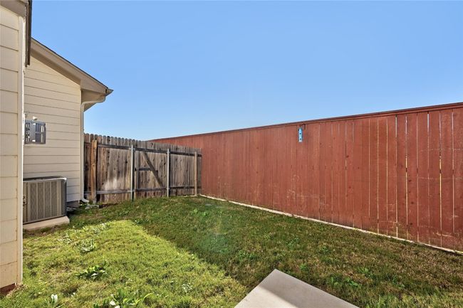 1409 Bedlington Ln, Condo with 3 bedrooms, 3 bathrooms and 2 parking in Austin TX | Image 24