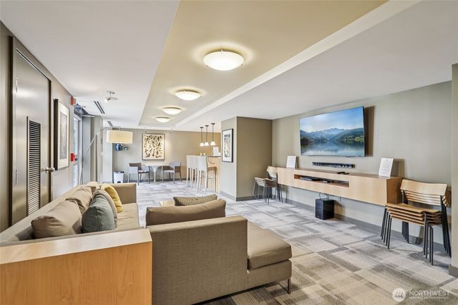 APT-205 - 2929 1 St Ave, Condo with 1 bedrooms, 1 bathrooms and 1 parking in Seattle WA | Image 31