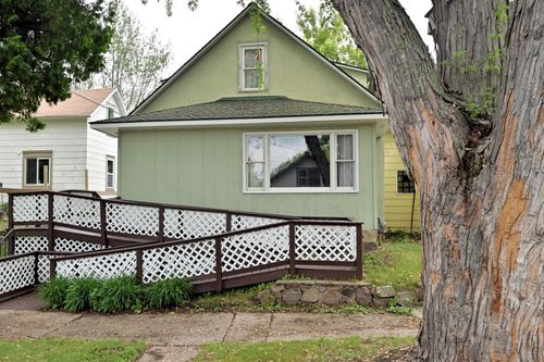 409 3rd St, Bovey, MN, 55709-2646 | Card Image