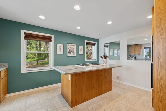 Kitchen | Image 24