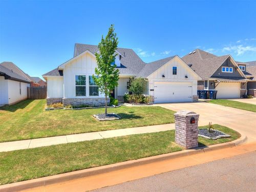 3313 Gunnison River Drive, Yukon, OK, 73099 | Card Image