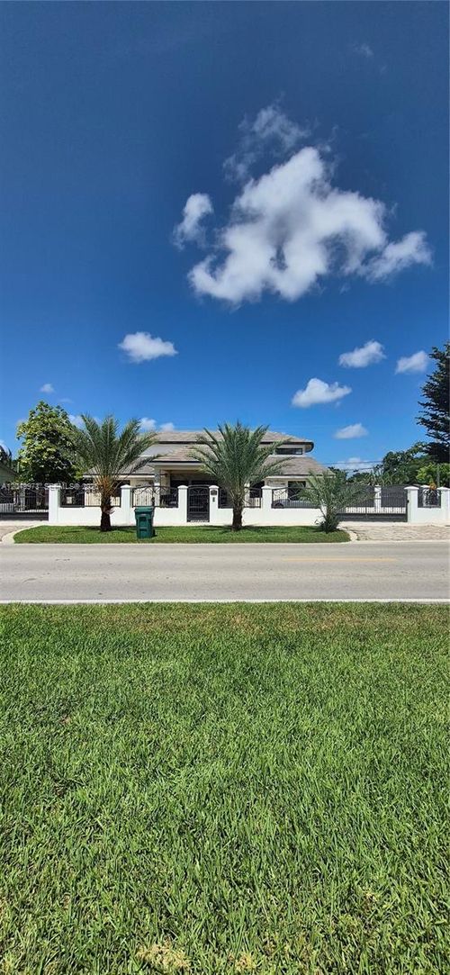 3711 Sw 122nd Ave, Miami, FL, 33175-3025 | Card Image