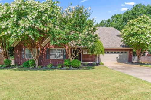 39 Trenton Dr, Greenbrier, AR, 72058-9388 | Card Image