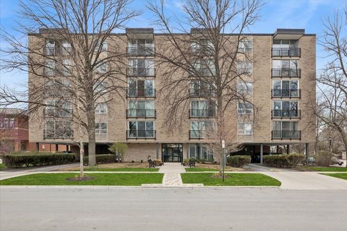 501-424 Park Ave, River Forest, IL, 60305-1737 | Card Image
