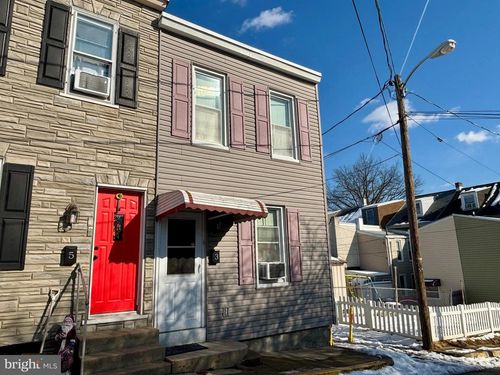 3 Grape St, READING, PA, 19611-1245 | Card Image