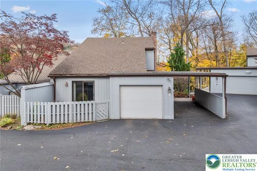 4 Kinderwood Dr, EASTON, PA, 18042-1681 | Card Image