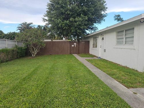 1-8576 Sunset Dr, Palm Beach Gardens, FL, 33410-6287 | Card Image
