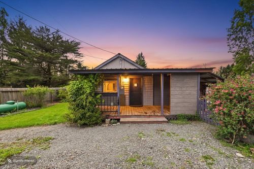 819 Gross Rd, McKinleyville, CA, 95519-9717 | Card Image