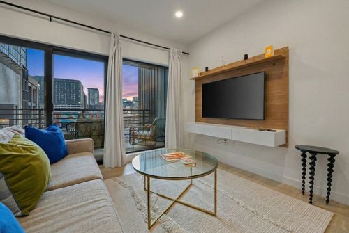 apt-417-635 7th Ave S, Nashville, TN, 37203-5046 | Card Image