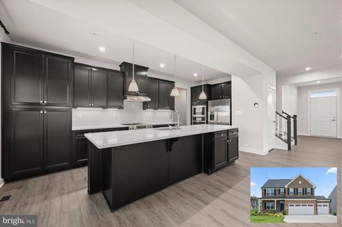800 Moore Gate Way, BOWIE, MD, 20716-3577 | Card Image