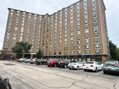 304-1 Renaissance Pl, Palatine, IL, 60067-3649 | Card Image